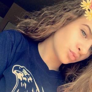 Meet your Posher, Carrie